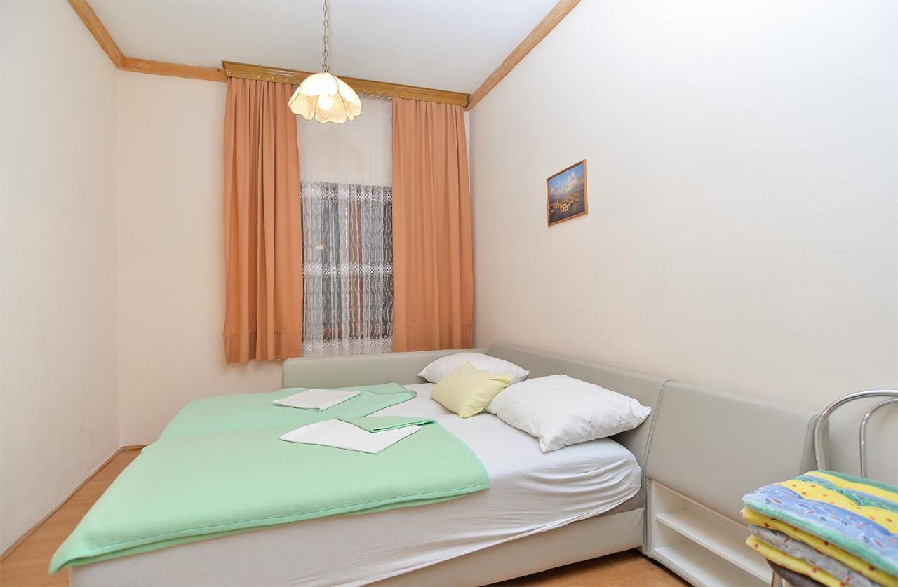 Apartments Joko 1160 Pula Bagian luar foto