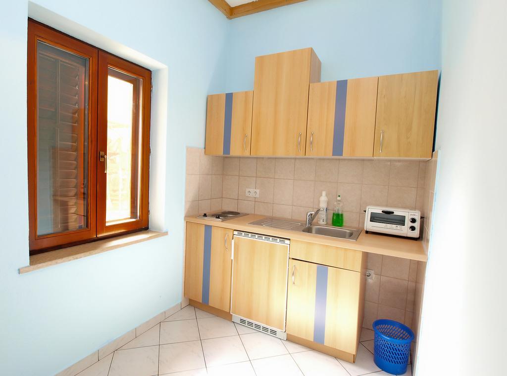 Apartments Joko 1160 Pula Bagian luar foto